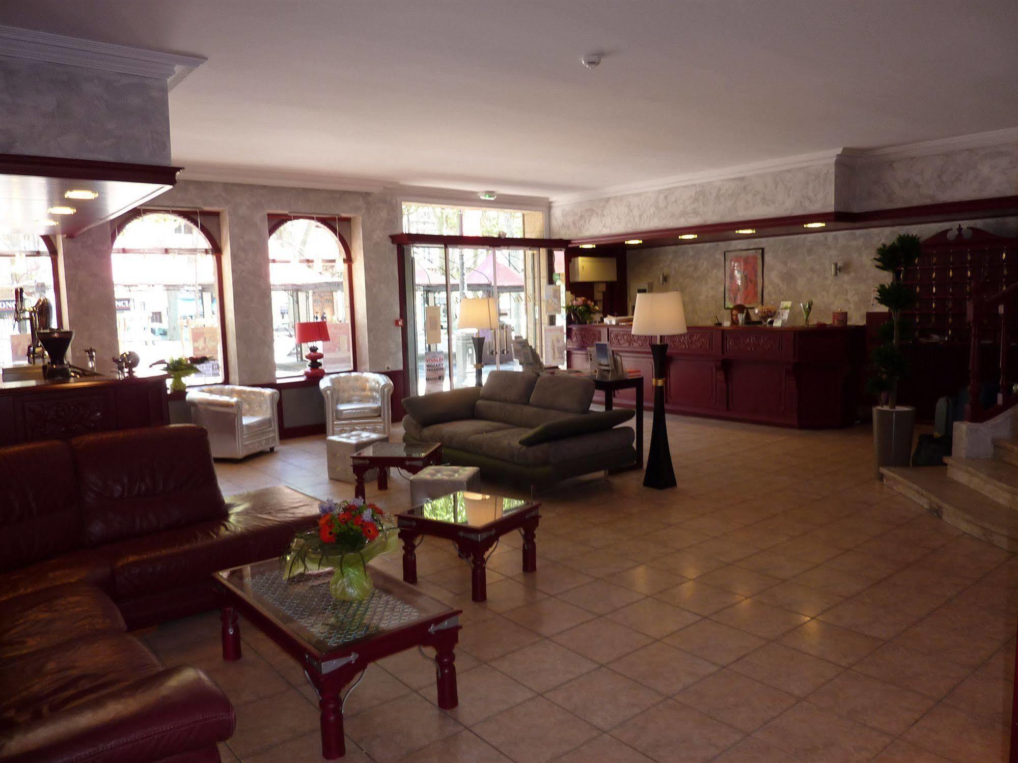 Hotel Imperator بزييه المظهر الخارجي الصورة
